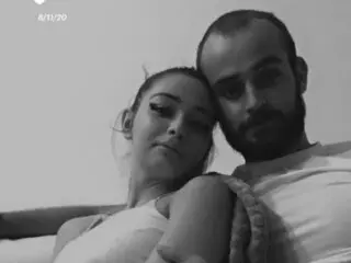 Adulte baiser AlexandraAndAbel