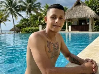 Free naked GeorgeLincom