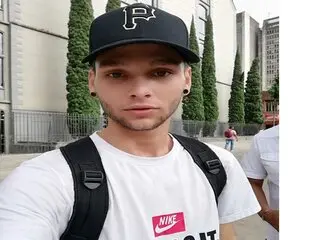 Shows free IzanRamirez