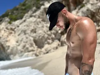 Jouet nude NicholasPal