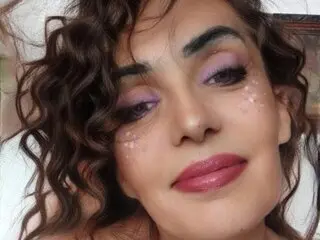Jasmine shows Zejke